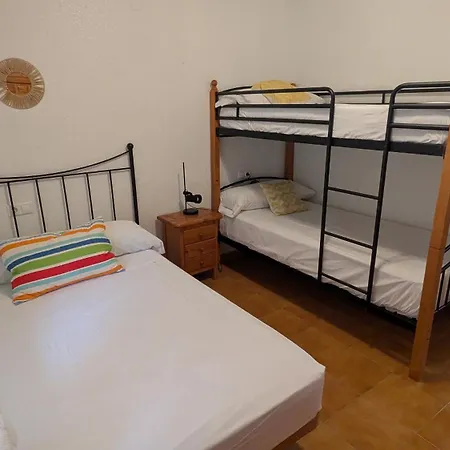 Vakantiehuis Agradable Adosado Cerca De La Playa *